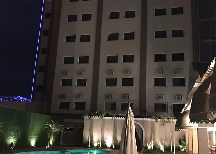 Hotel Oeste Plaza